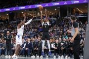 开云体育入口-NBA球员在季后赛中展现出色表现