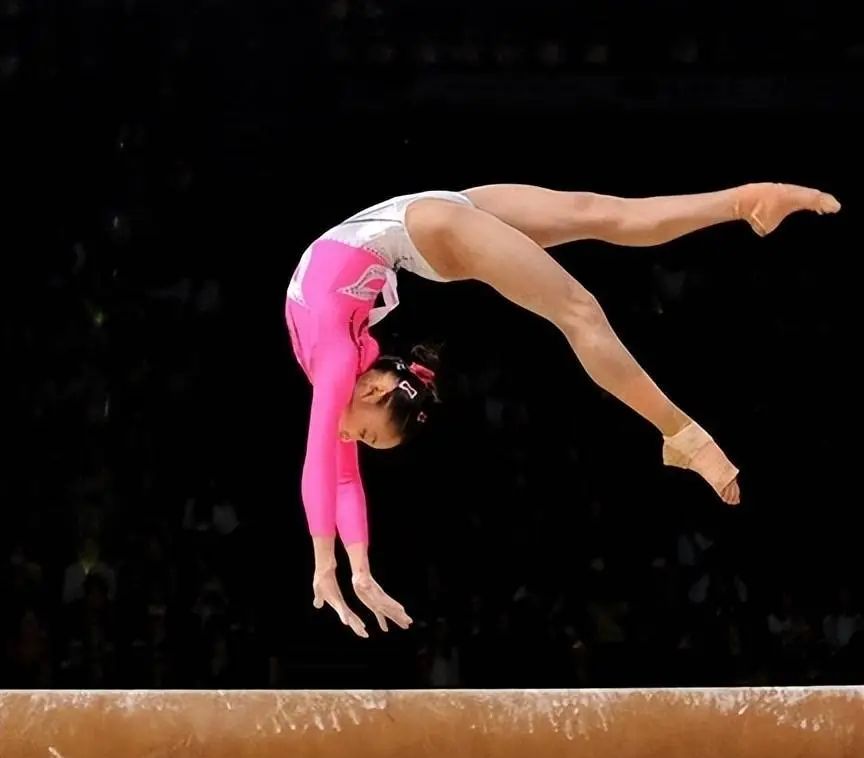 体操热度飙升,网友热议不断的简单介绍 体操热度飙升,网友热议不断的简单介绍