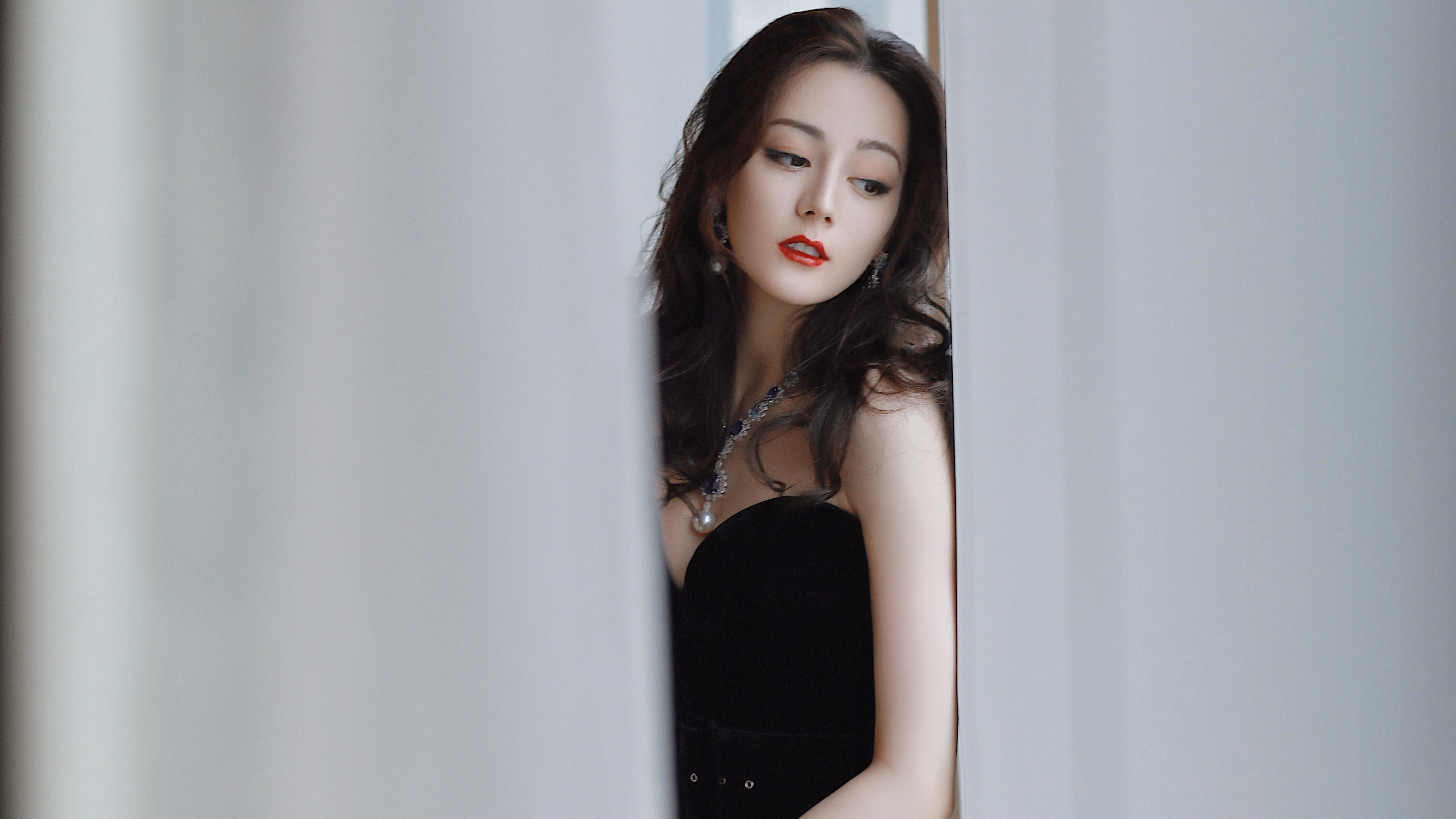 冰岛惊艳,富安健洋定乾坤