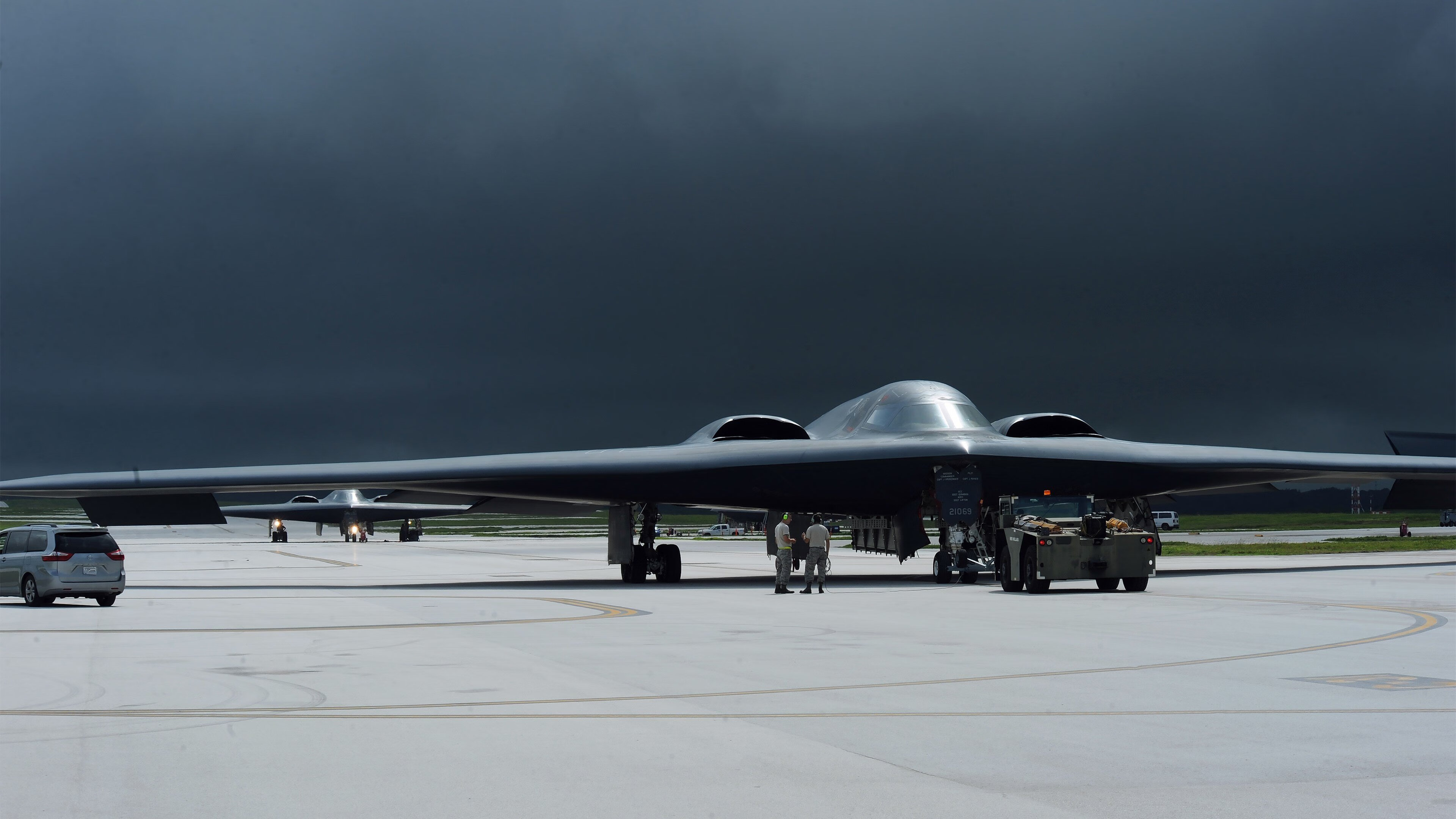 足球场上的关键时刻,是刹那闪光,还是漫长战役的沉淀?