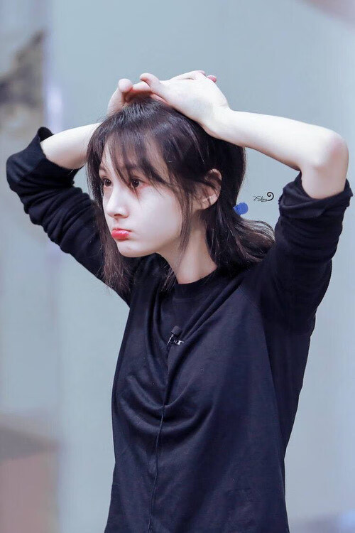 欧冠淘汰赛惊现委内瑞拉旋风，布鲁诺一战封神，正面击溃多特蒙德