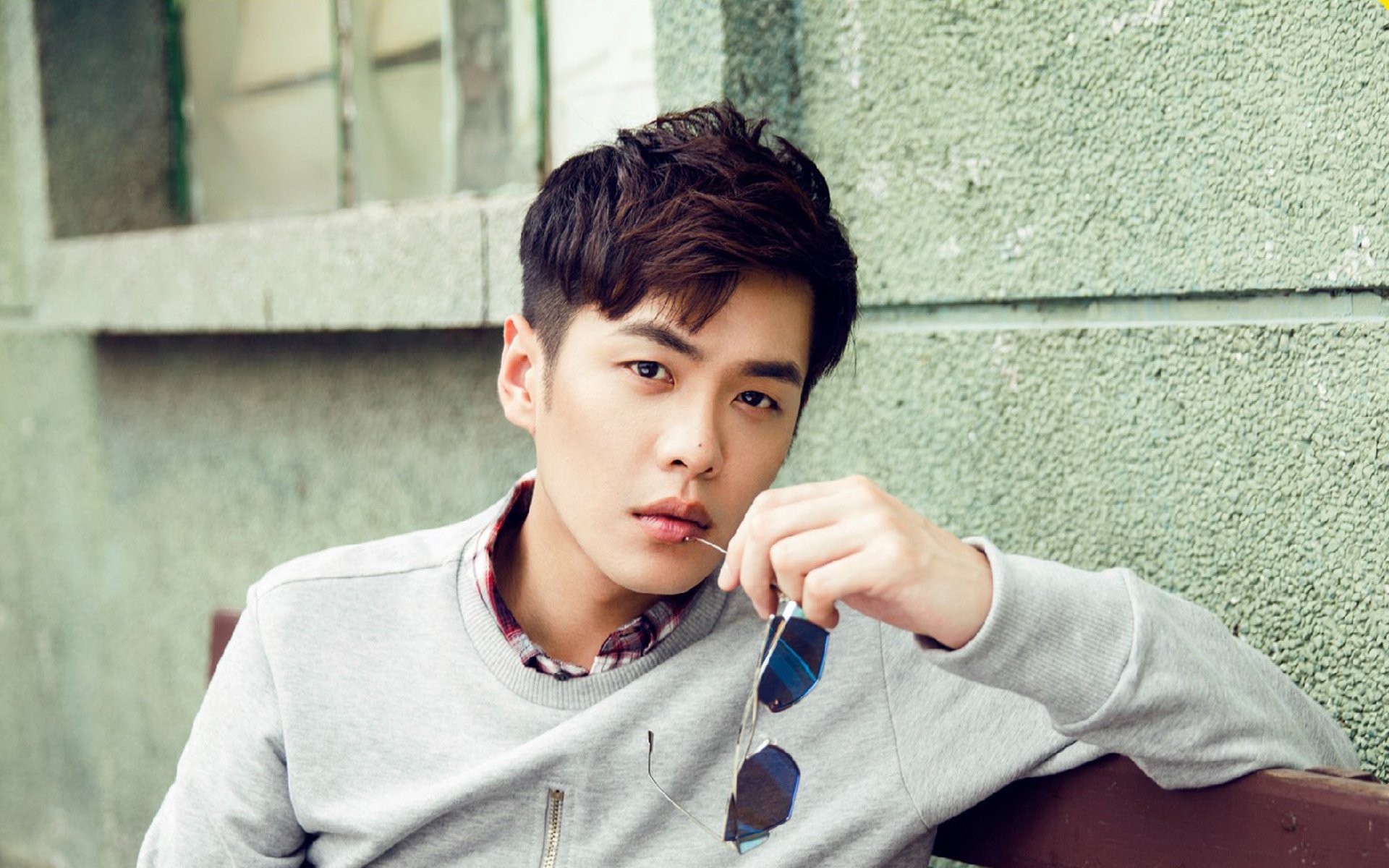 挪威强压皇马,卡塞米罗东决关键战接管比赛